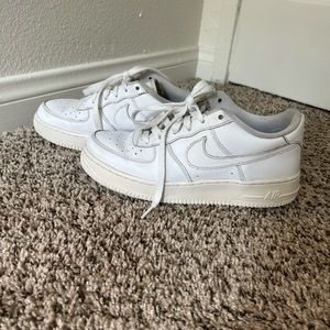 Air Force 1’s Women’s 8.5 Youth 7.5
